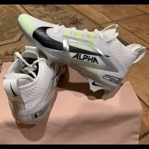 Nike Alpha Menace 4  Elite football cleats